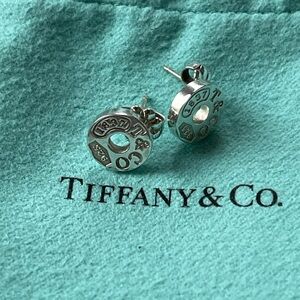 NON NEGOTIABLE 💯% AUTHENTIC TIFFANY 1837 ⭕️ CIRCLE EARRINGS